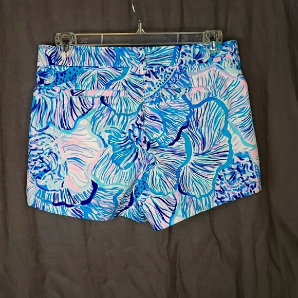 Lilly Pulitzer Kellar Stretch Shorts - Bermuda Blue Fishful Thinking - Picture 5 of 16